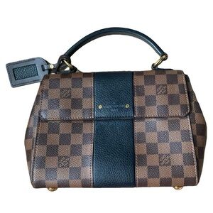 Louis Vuitton Bond Street Purse